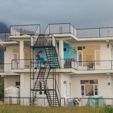 The Bunksters Bir Hostel Exterior photo